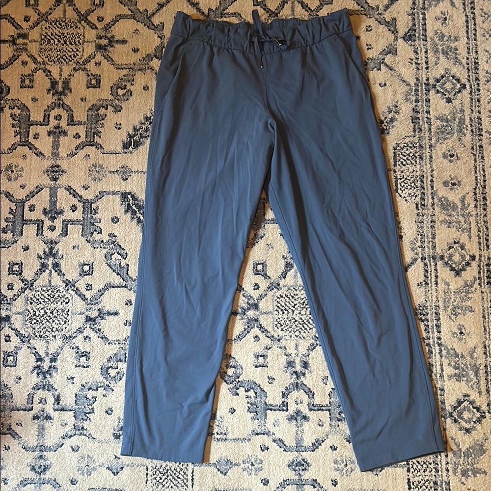 Lululemon Athletica Blue Joggers with Elastic Waistband